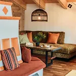 Golden Geier Apartment *