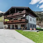 Apartment Golden Geier Rauris